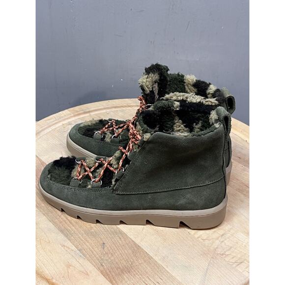 Bernardo Dana Green Suede Boot Womens 6.5 Sherpa lined Lace up Outdoors - Picture 7 of 9